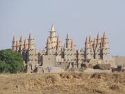 Moschee im Banco-Stil