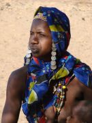 Frau in einem Peul-Dorf