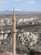 Moschee in reizvoller Landschaft Kappadokiens