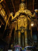 Buddha-Figur im Kloster - 26,5 m hoch