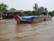 Lastkahn auf dem Nebenarm des Mekong