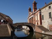 Kanal und Brücke in Comacchio