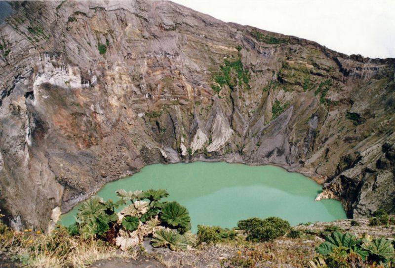 Kratersee des Vulkans"Irazu"-3400m hoch