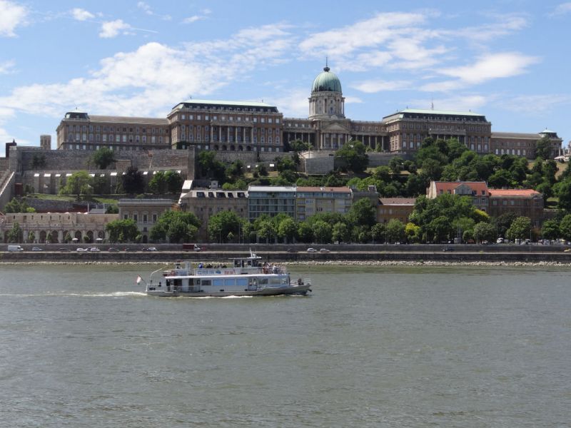 Budapest - Blick auf den Burpalast