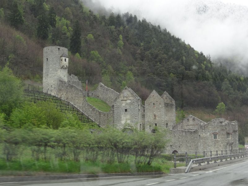 Ruine vor Bruneck