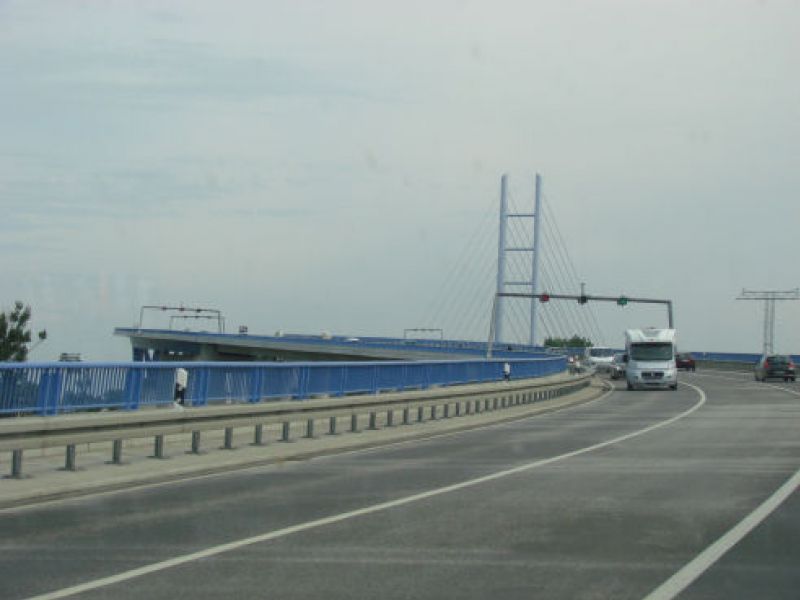 Über die neue Brücke auf die Insel Rügen