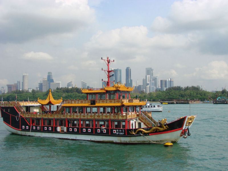 Hafenrundfahrt mit historischen chinesischen Schiff